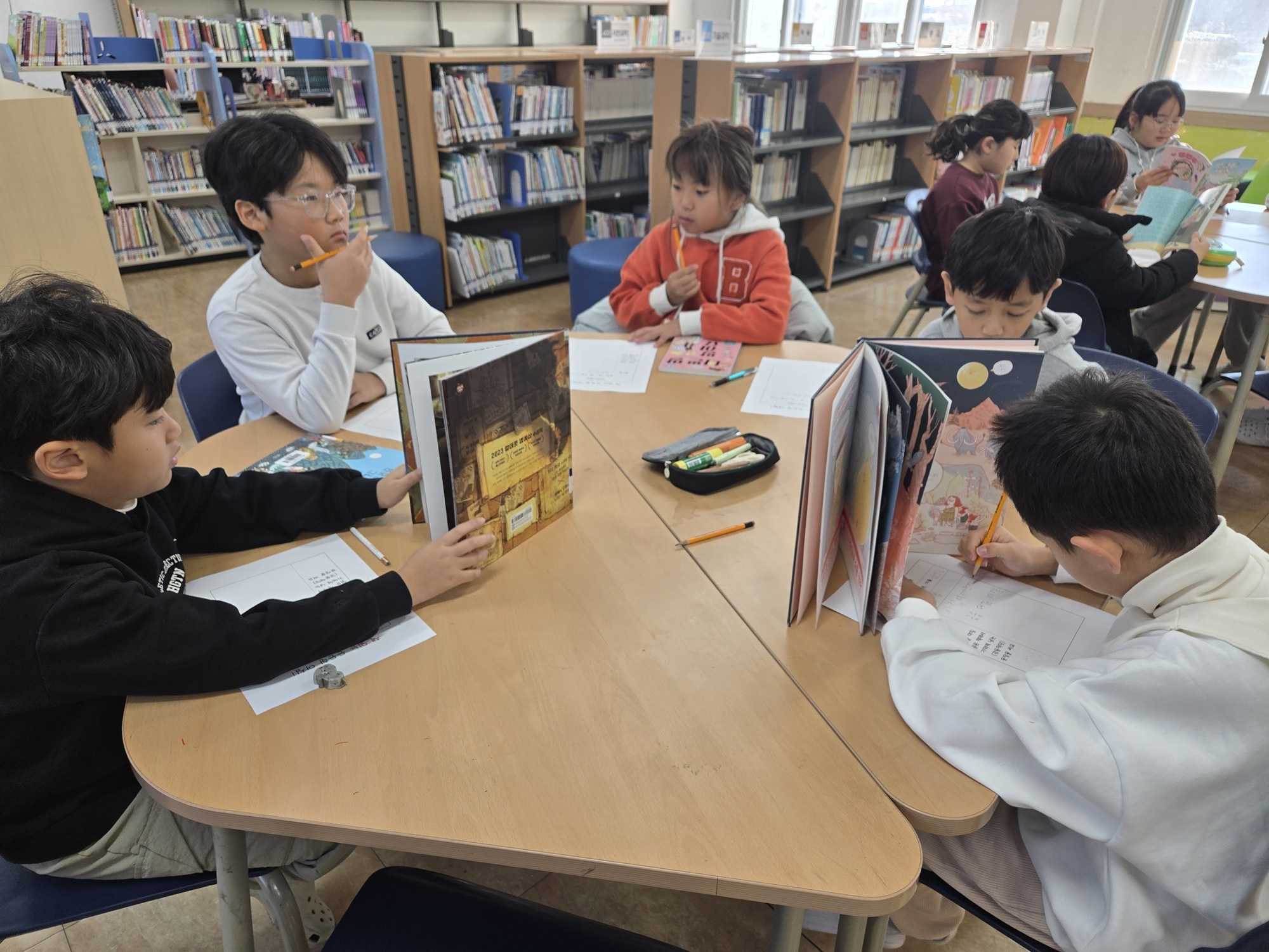 홍농서초-책 읽는 든든한 아침